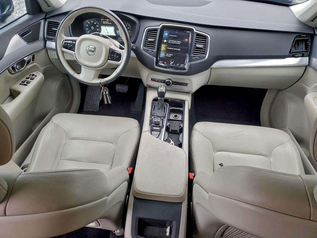 Volvo XC90 T5 Image 8