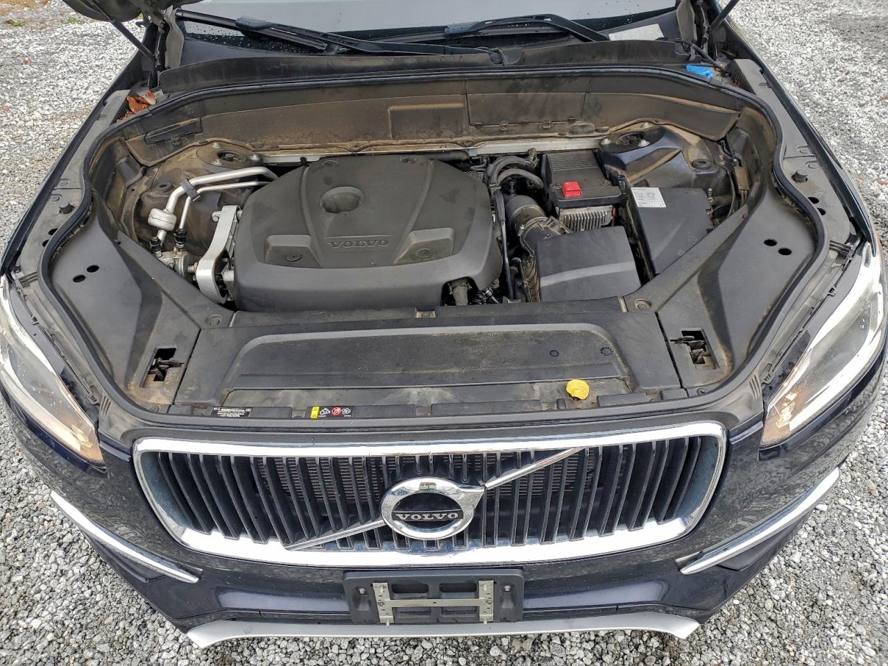 Volvo XC90 T5 Image 12