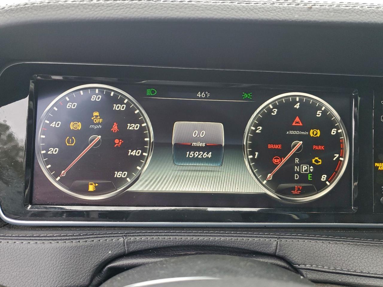 Mercedes-Benz S-Class 550 Image 9