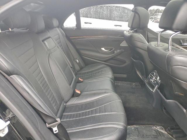 Mercedes-Benz S-Class 550 Image 2