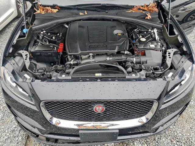 Jaguar F-PACE Prestige Image 13