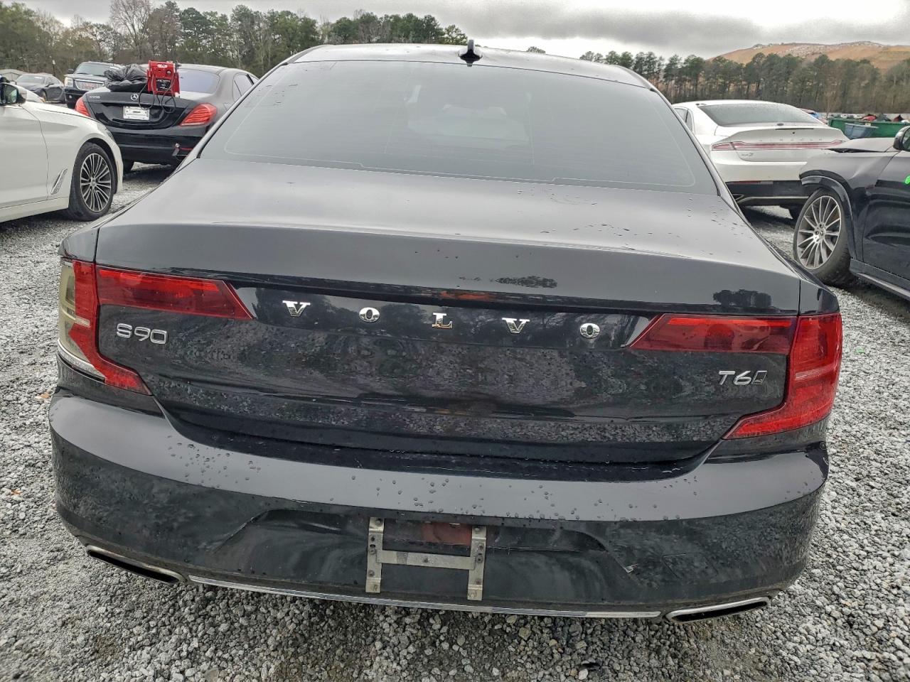 Volvo S90 T6 Momentum Image 9