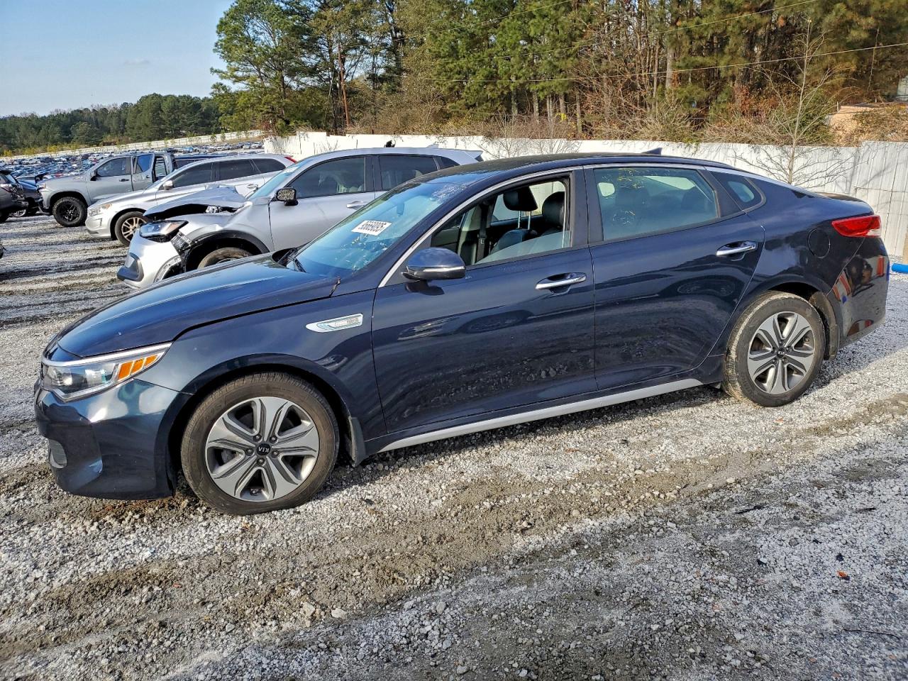 Kia Optima Hybrid Image 1