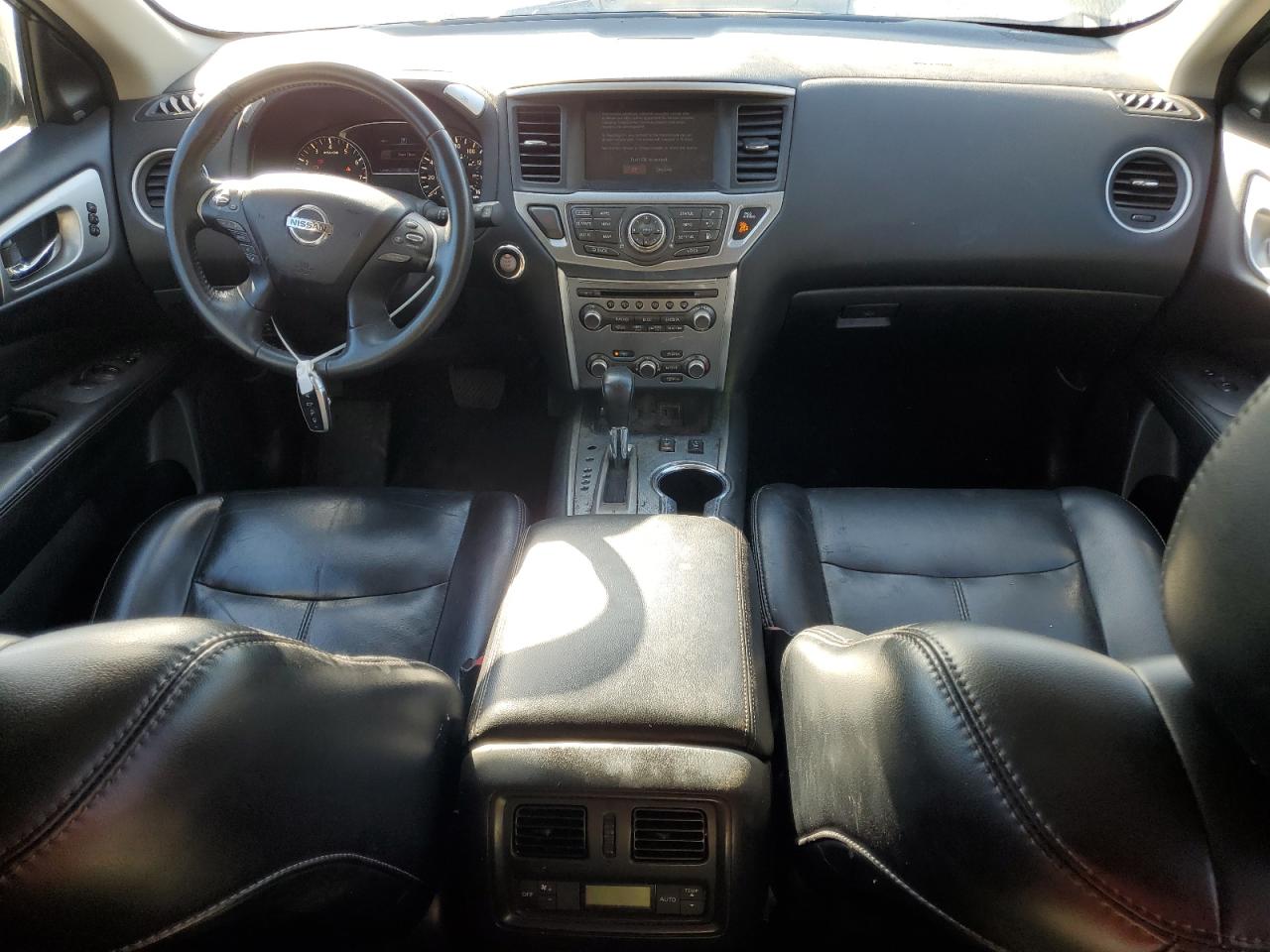 Nissan Pathfinder S Image 7
