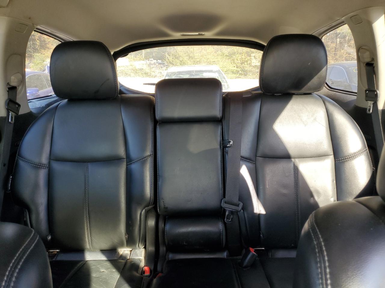 Nissan Pathfinder S Image 6