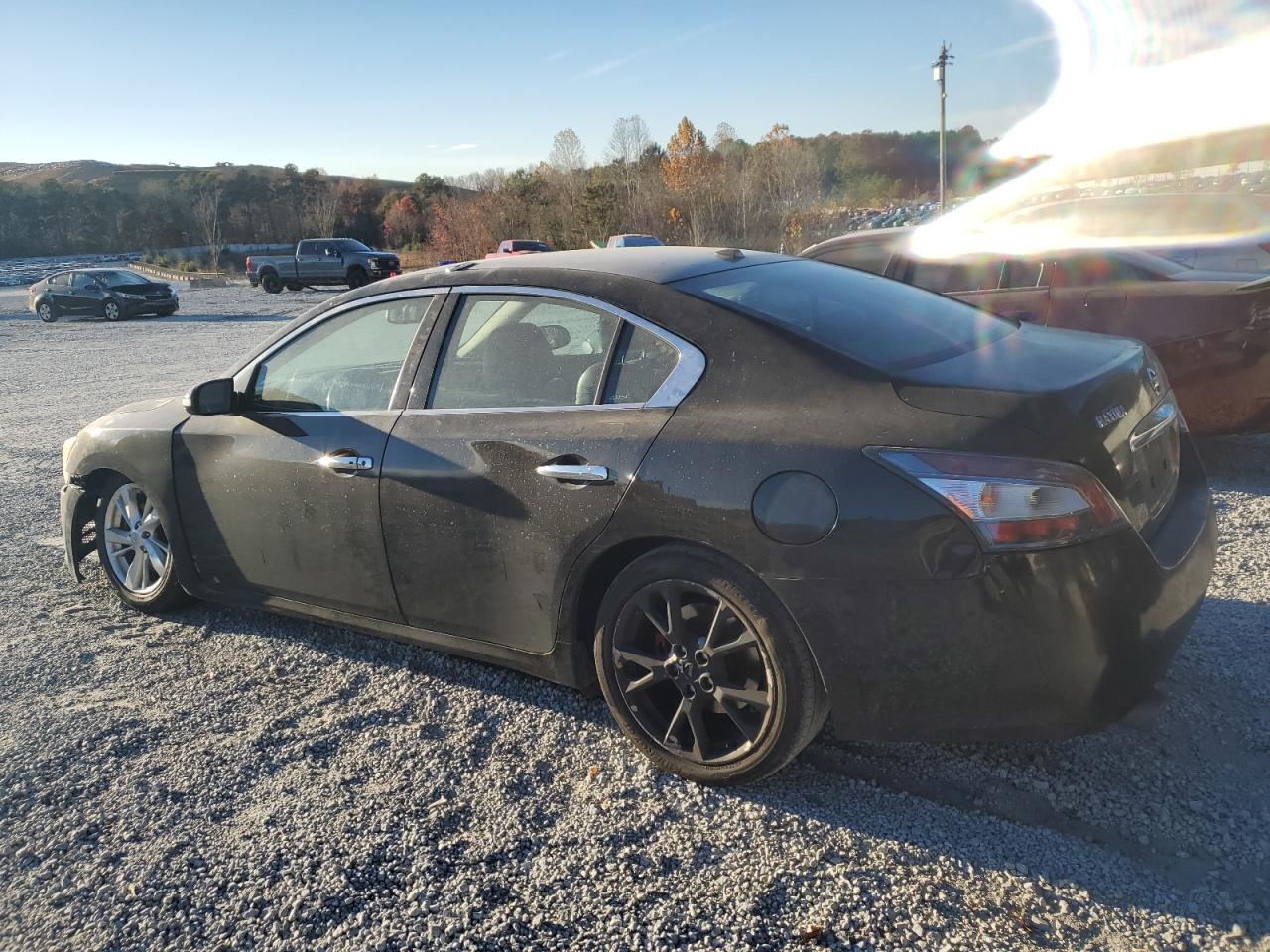 Nissan Maxima S Image 11