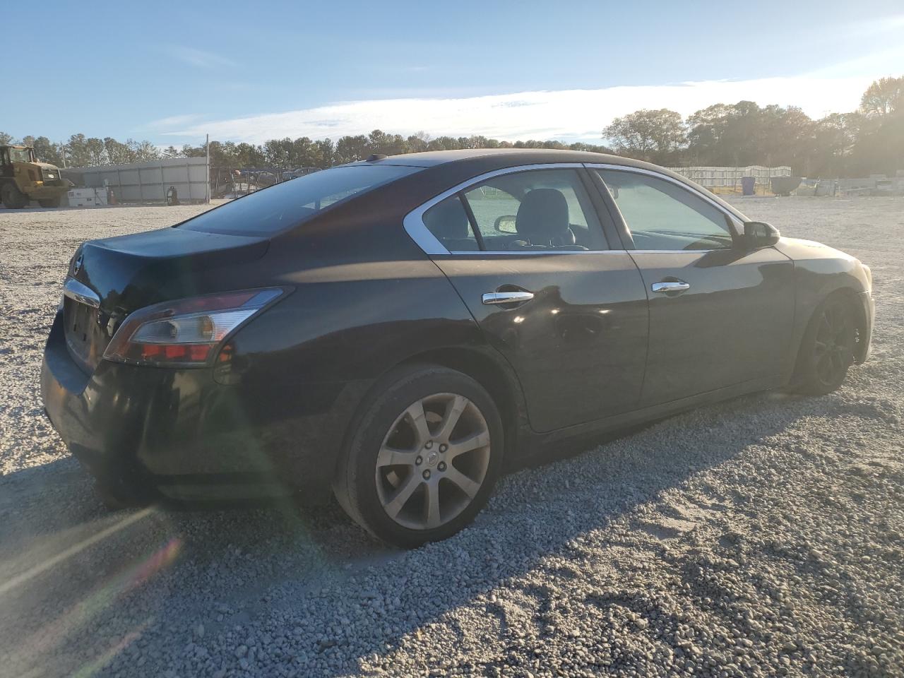 Nissan Maxima S Image 7