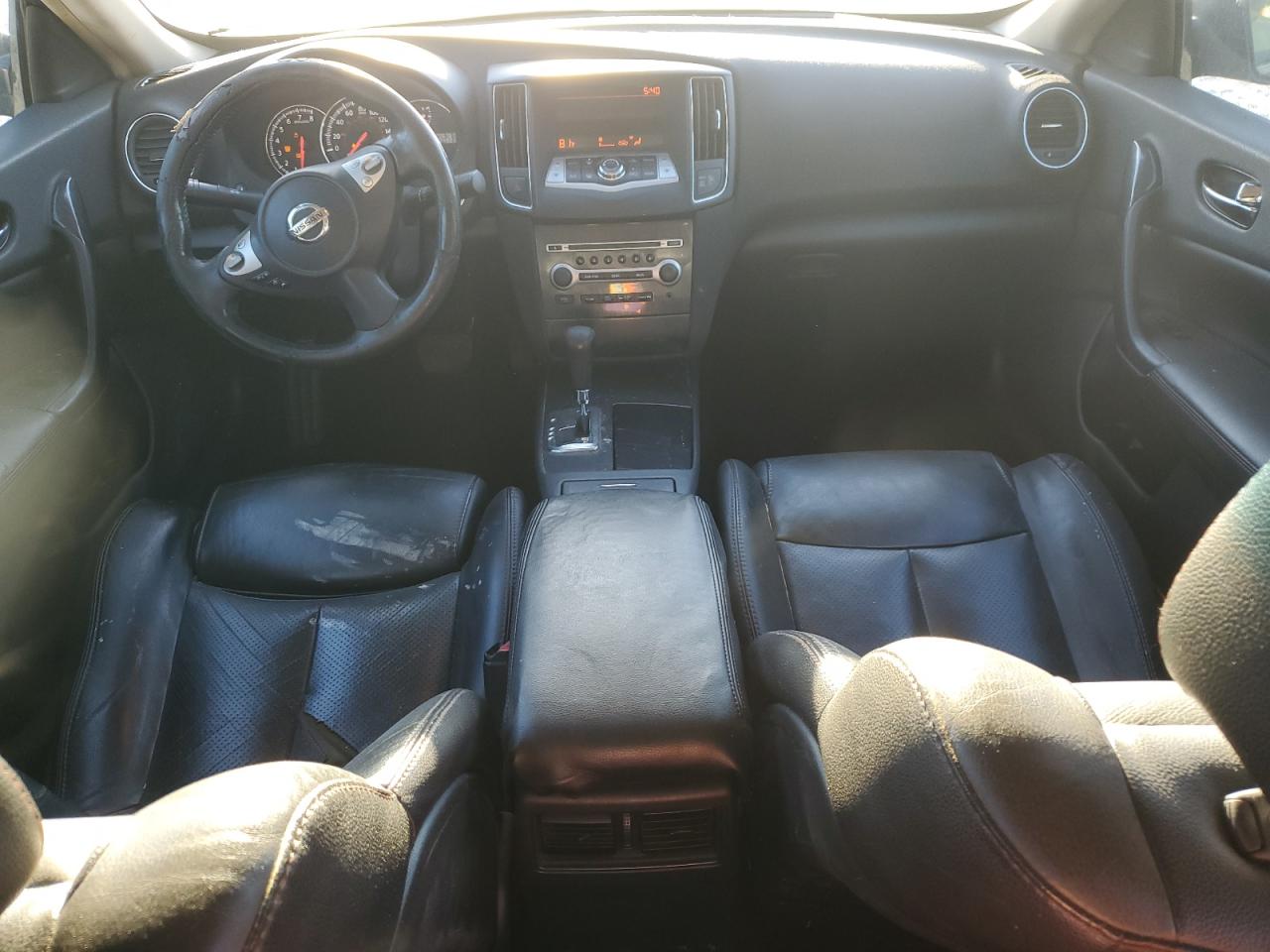 Nissan Maxima S Image 10