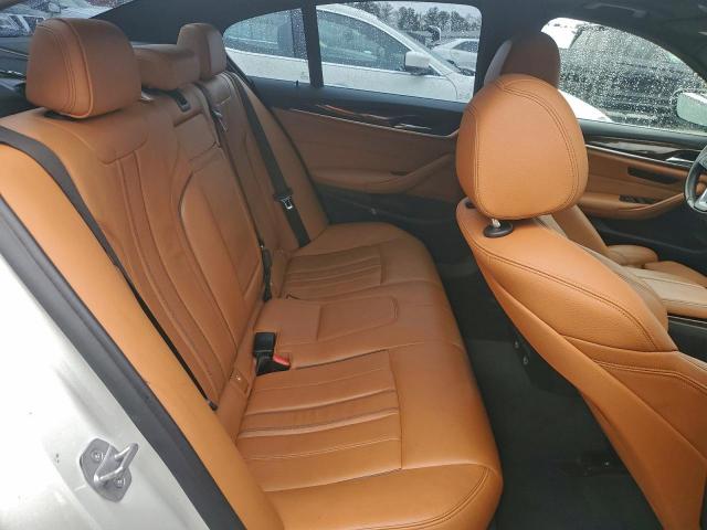 BMW 5 Series I Image 2