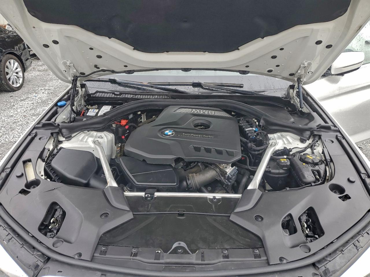 BMW 5 Series I Image 3