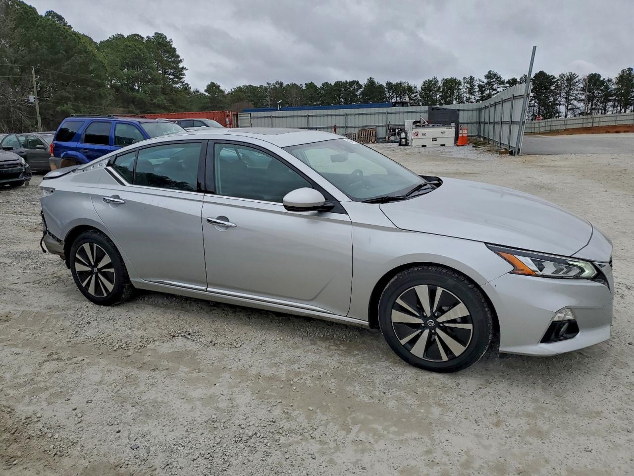 Nissan Altima Sv Image 12