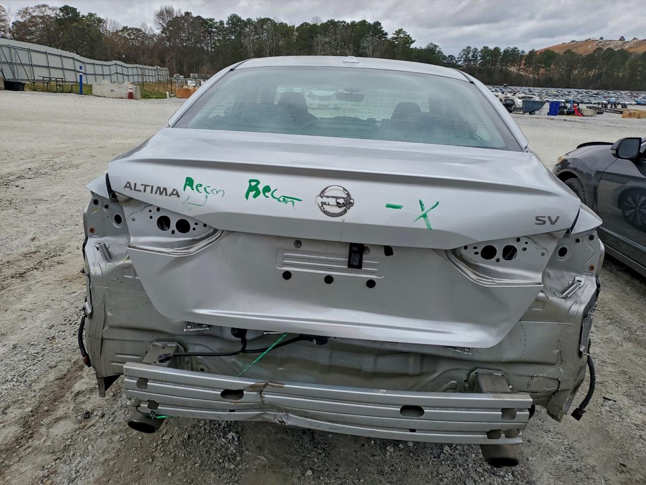 Nissan Altima Sv Image 4