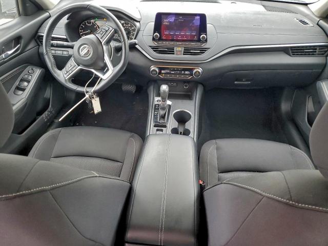 Nissan Altima Sv Image 8