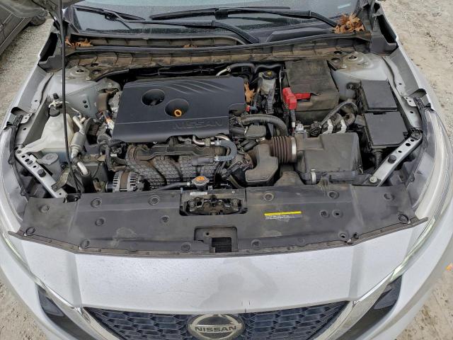 Nissan Altima Sv Image 9