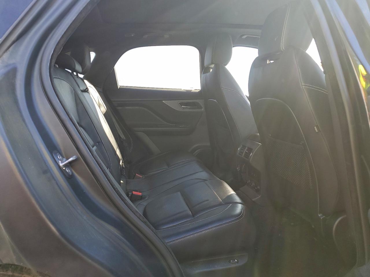 Jaguar F-PACE S Image 13