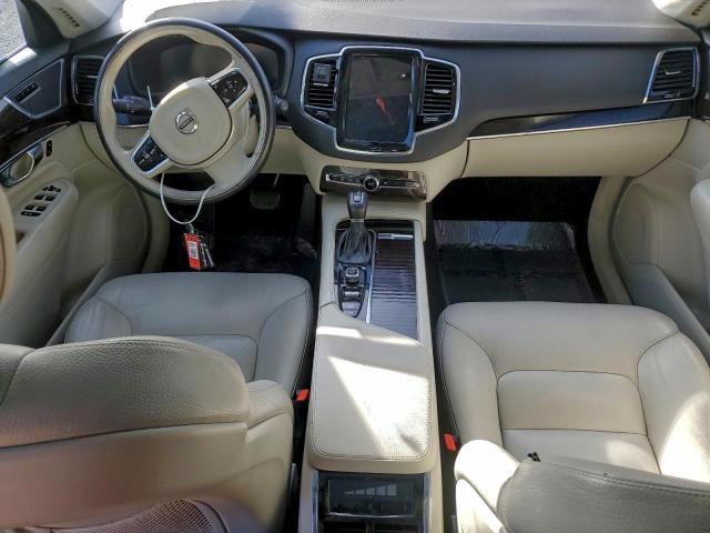 Volvo XC90 T6 Image 12