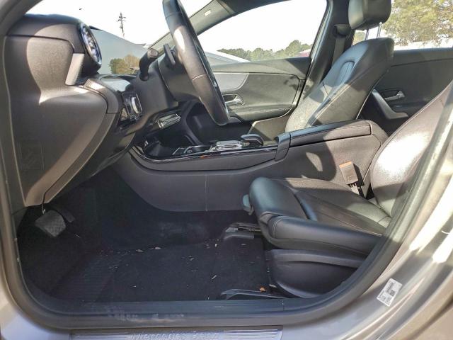 Mercedes-Benz A-Class 220 Image 12