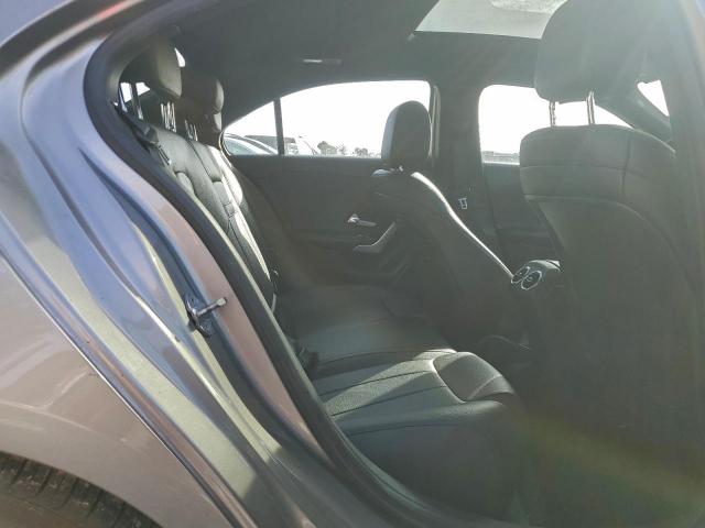 Mercedes-Benz A-Class 220 Image 9