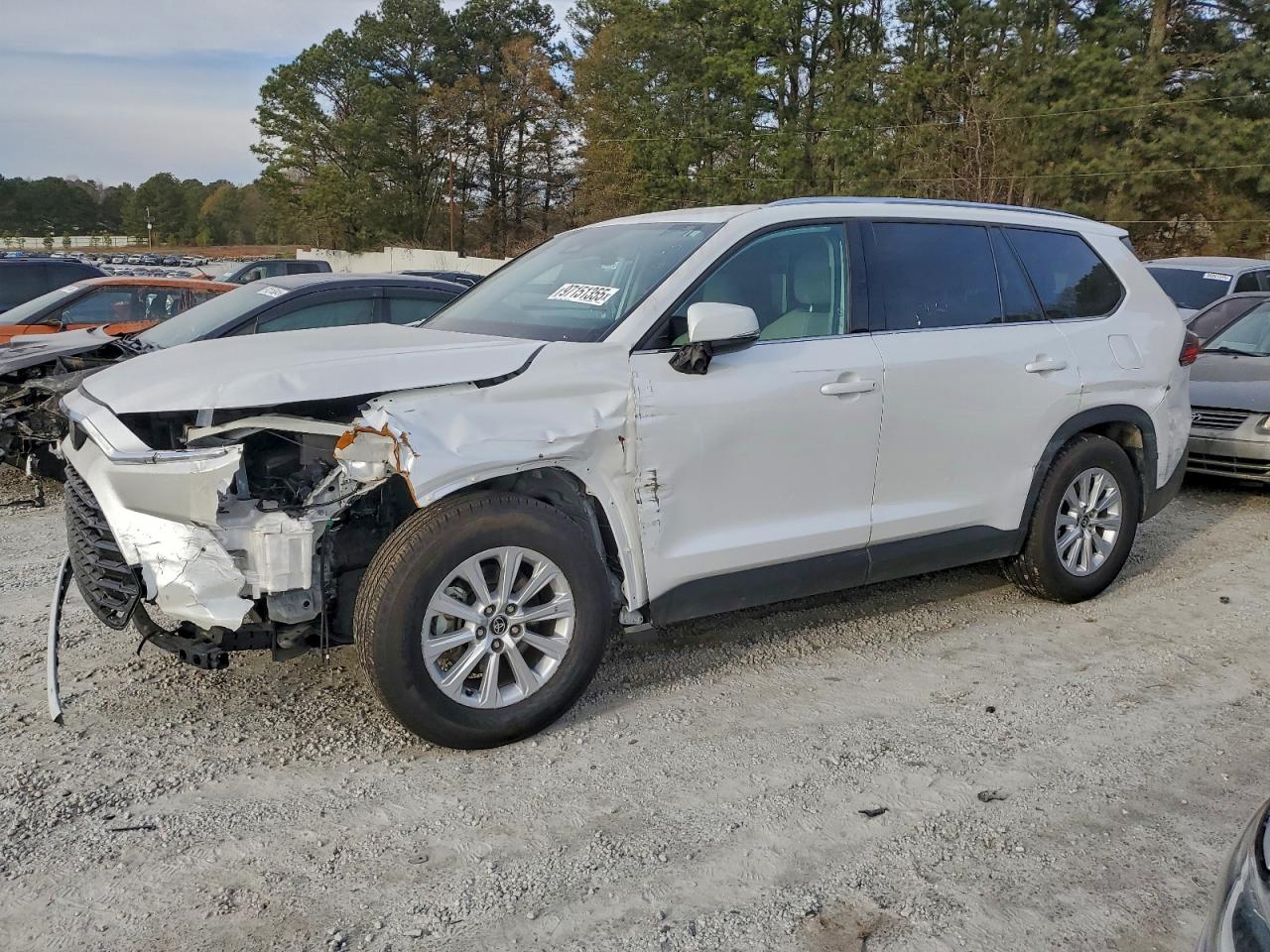 Toyota Grand High Le Image 1