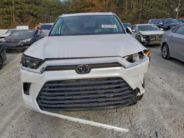 Toyota Grand High Le Image 9