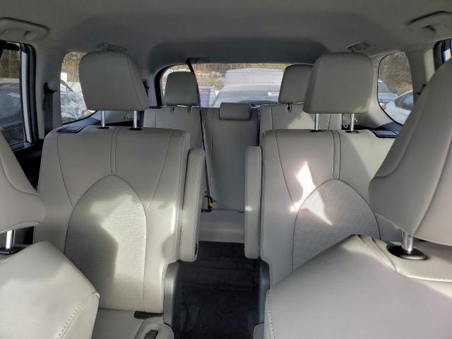 Toyota Grand High Le Image 4