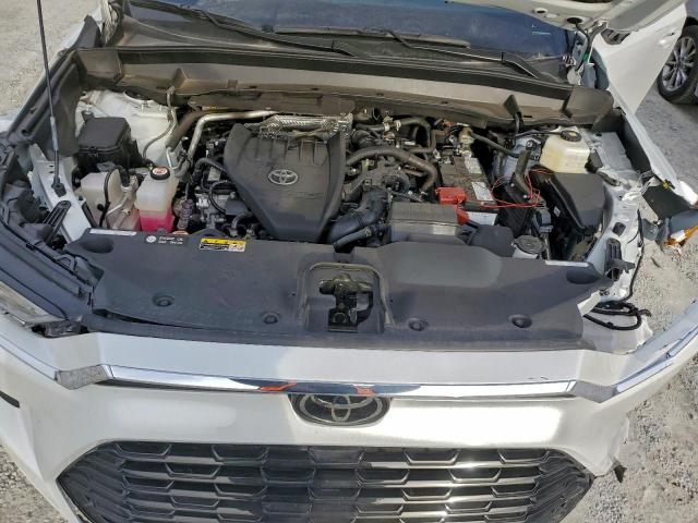 Toyota Grand High Le Image 13