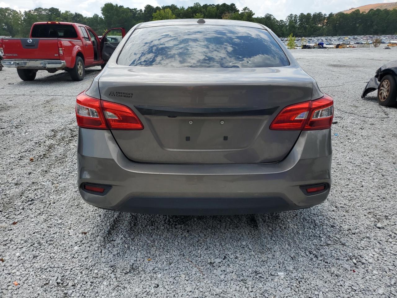 Nissan Sentra S Image 7