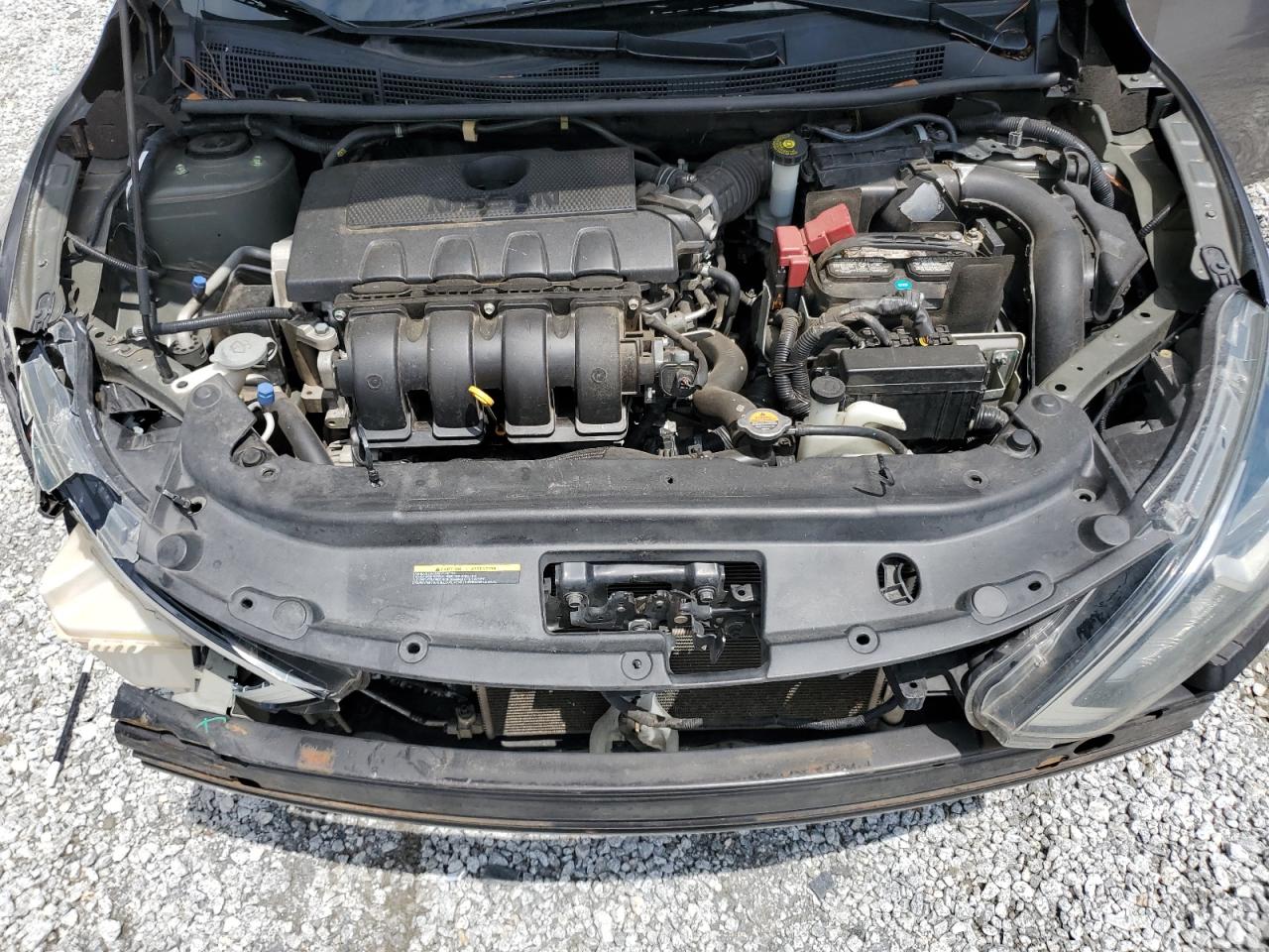 Nissan Sentra S Image 4