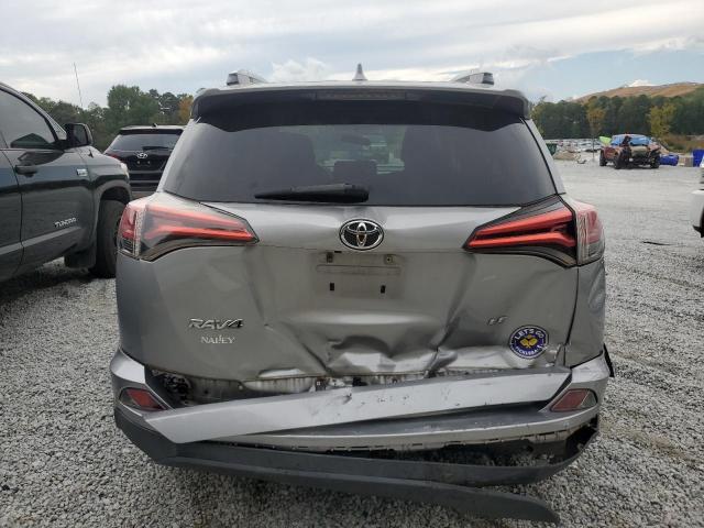 Toyota RAV4 Le Image 6