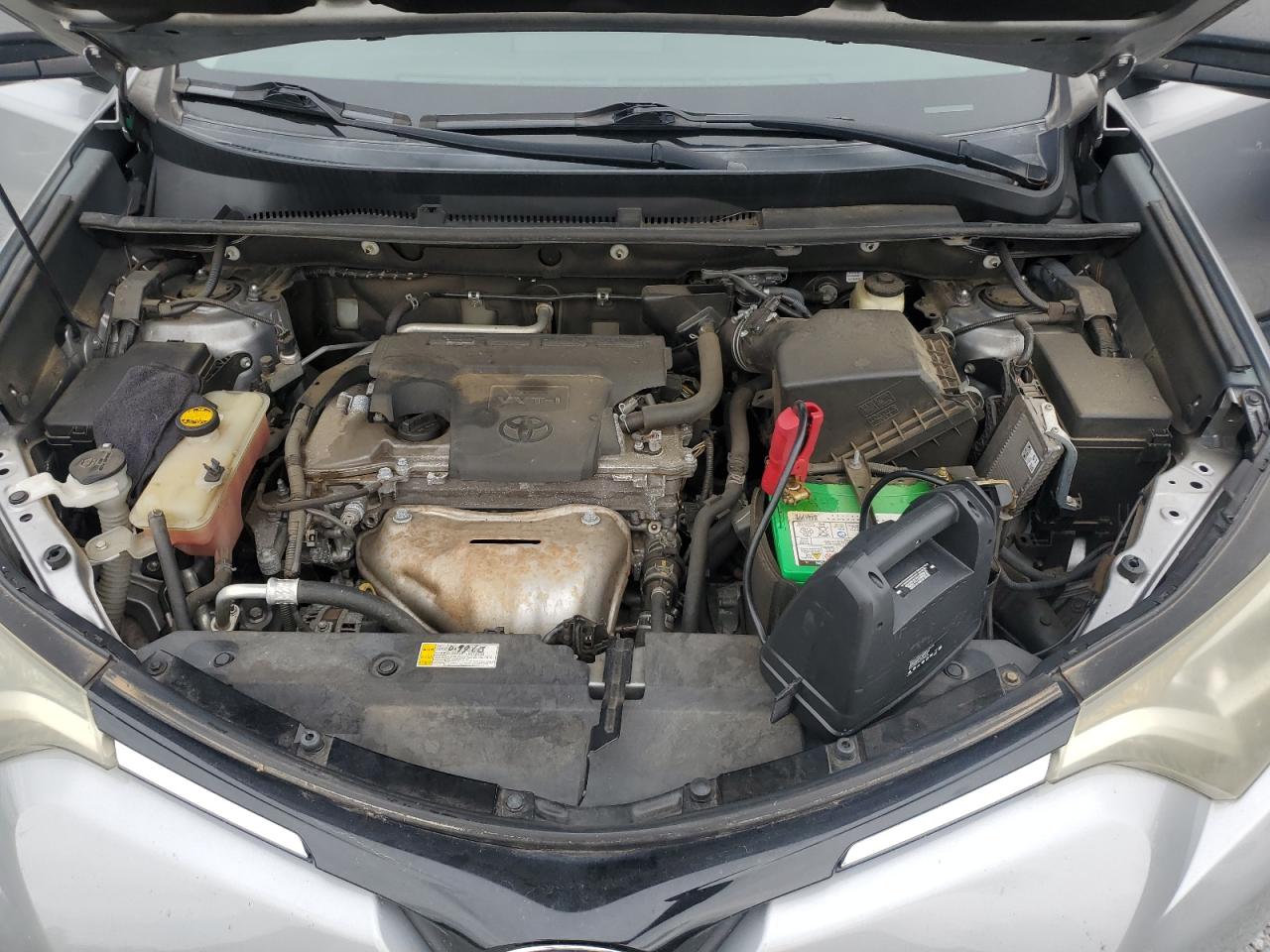 Toyota RAV4 Le Image 9