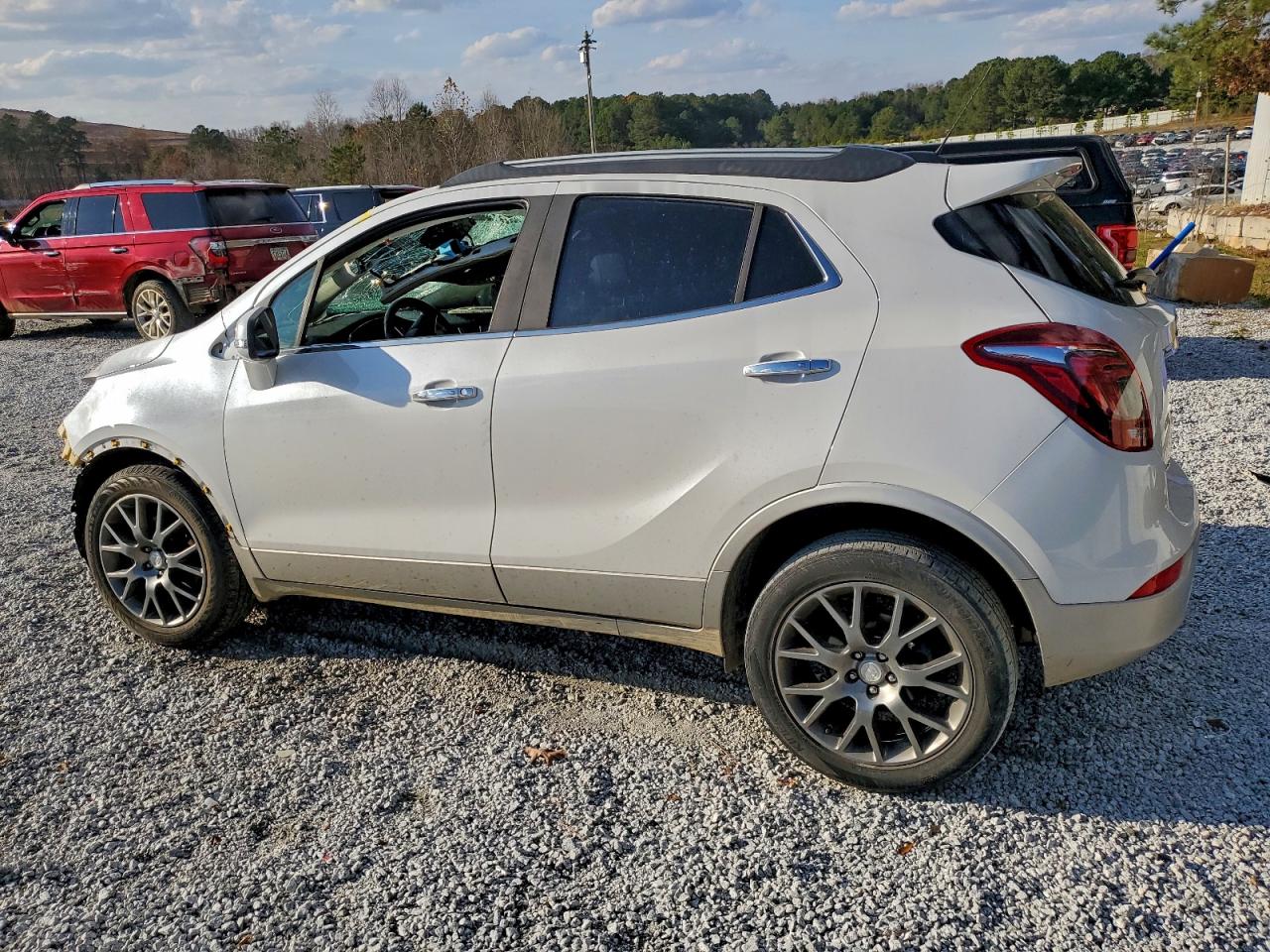 Buick Encore Sport Touring Image 8