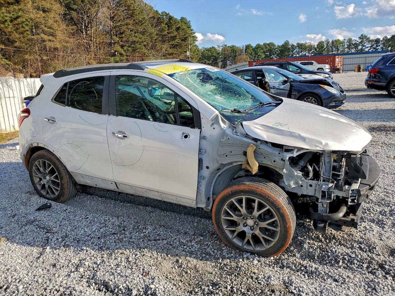 Buick Encore Sport Touring Image 2