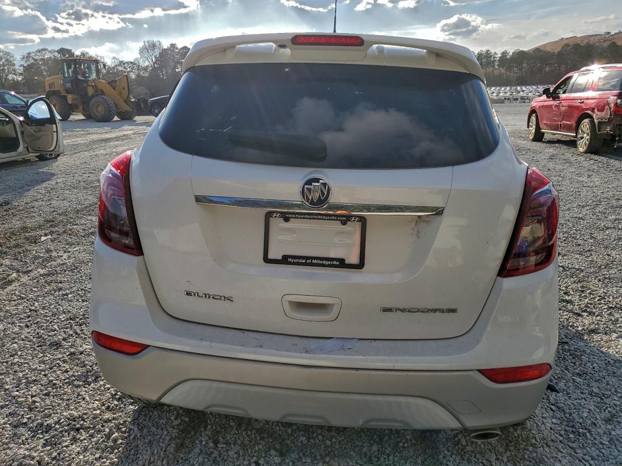 Buick Encore Sport Touring Image 4