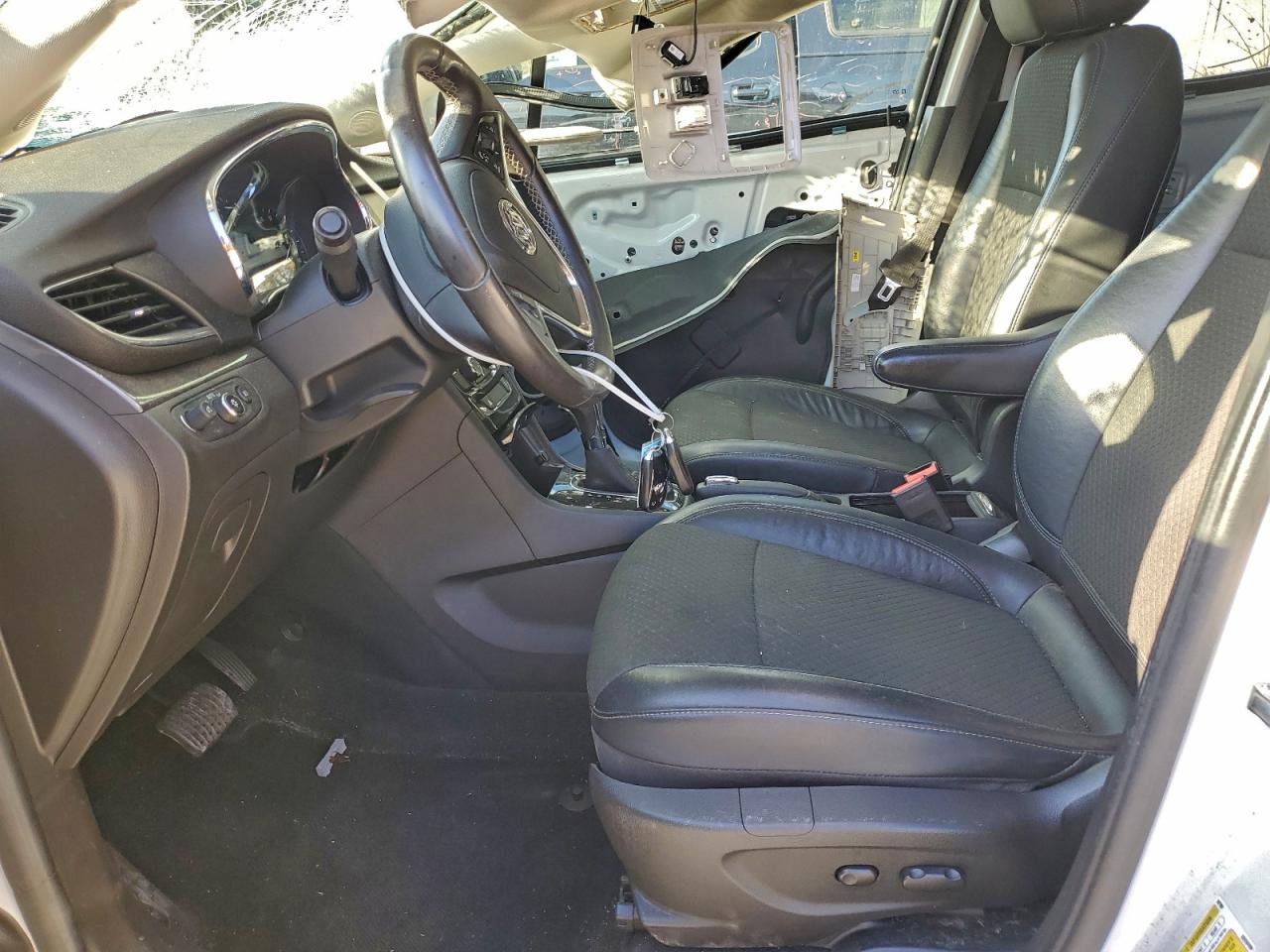 Buick Encore Sport Touring Image 11