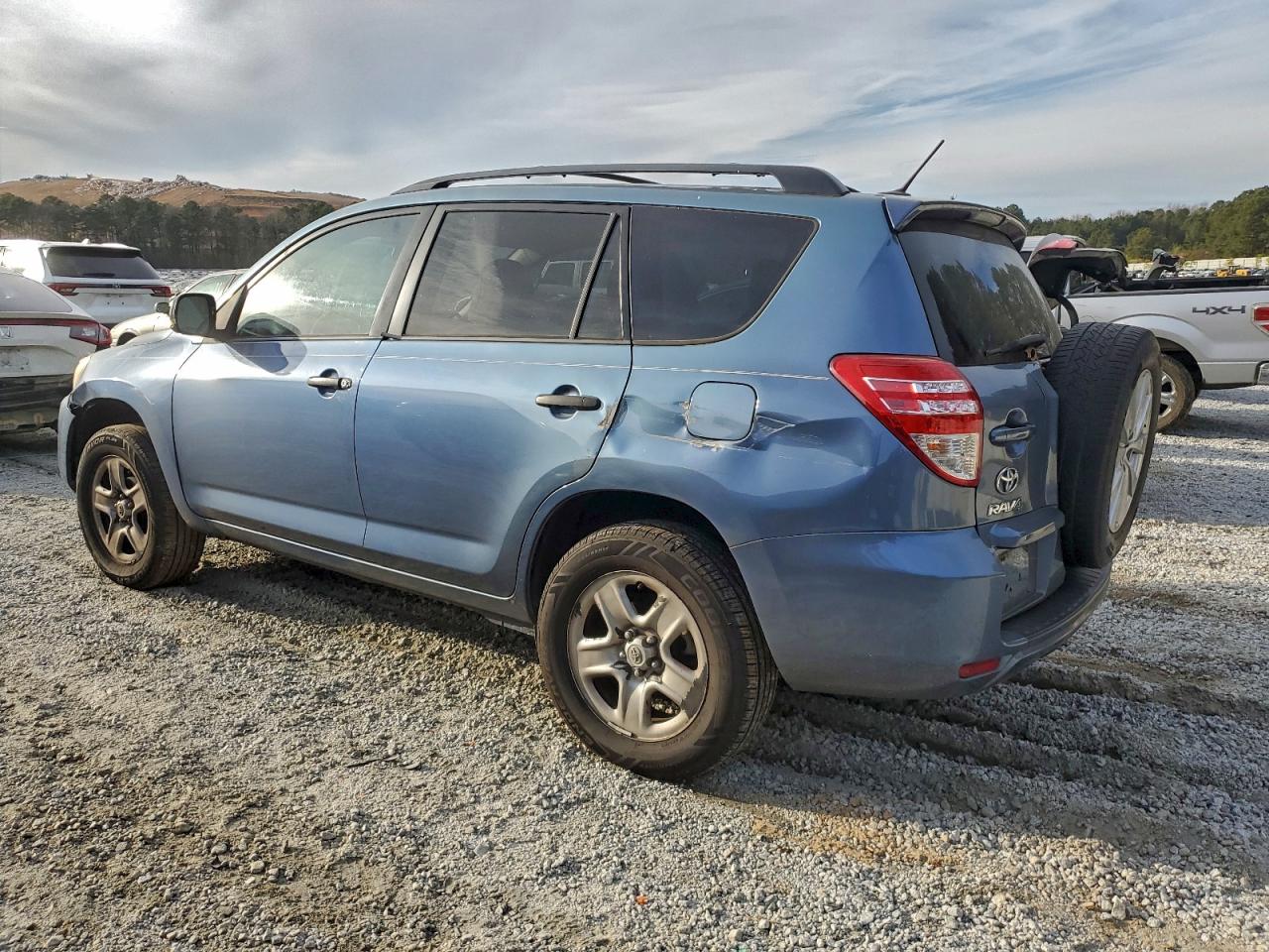 Toyota RAV4 Image 5