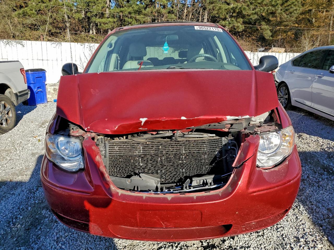 Chrysler Minivan Touring Image 5