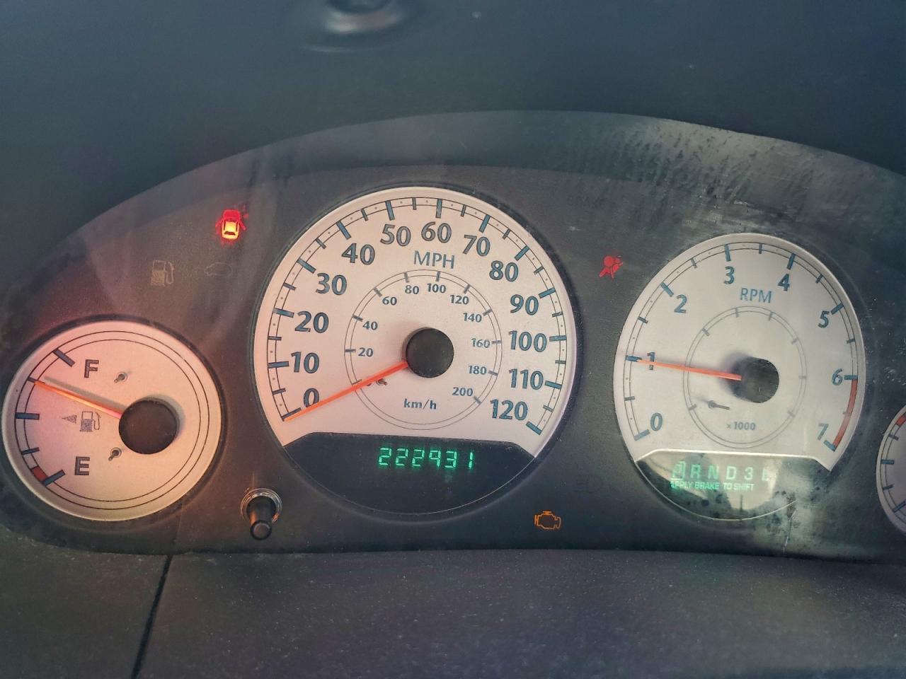 Chrysler Minivan Touring Image 6