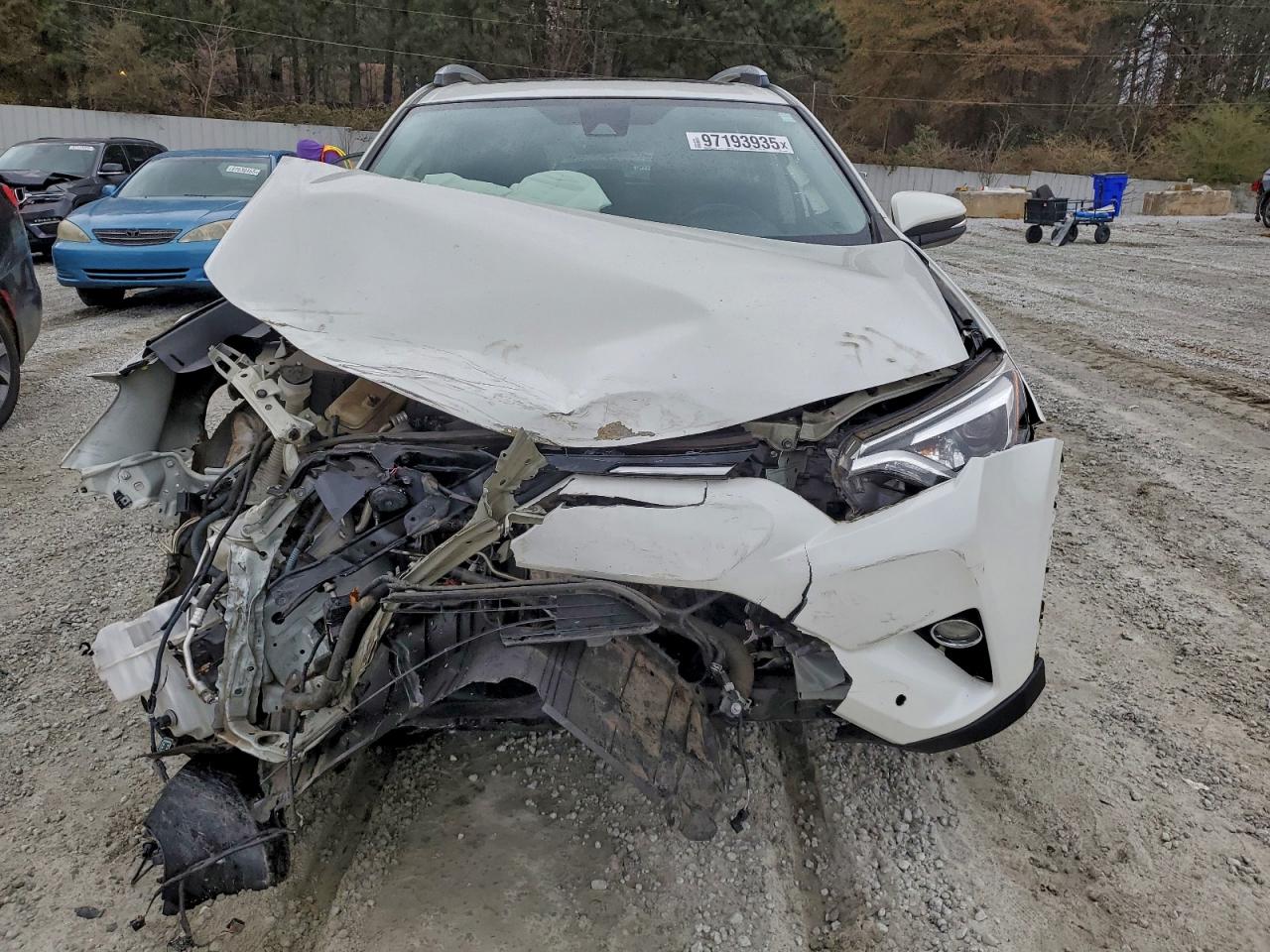 Toyota RAV4 Limited Image 3