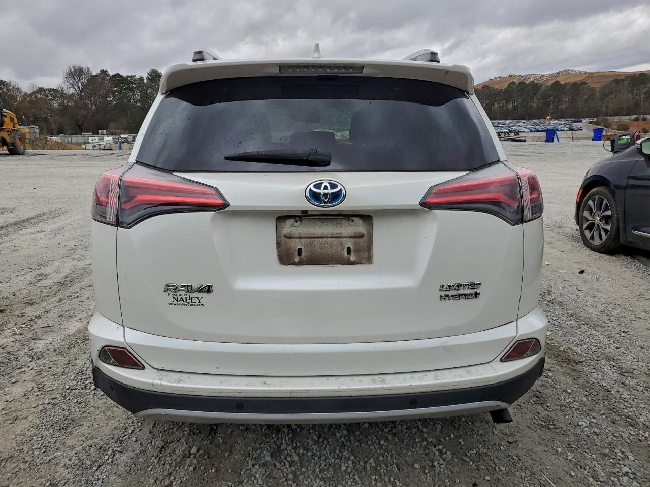 Toyota RAV4 Limited Image 4