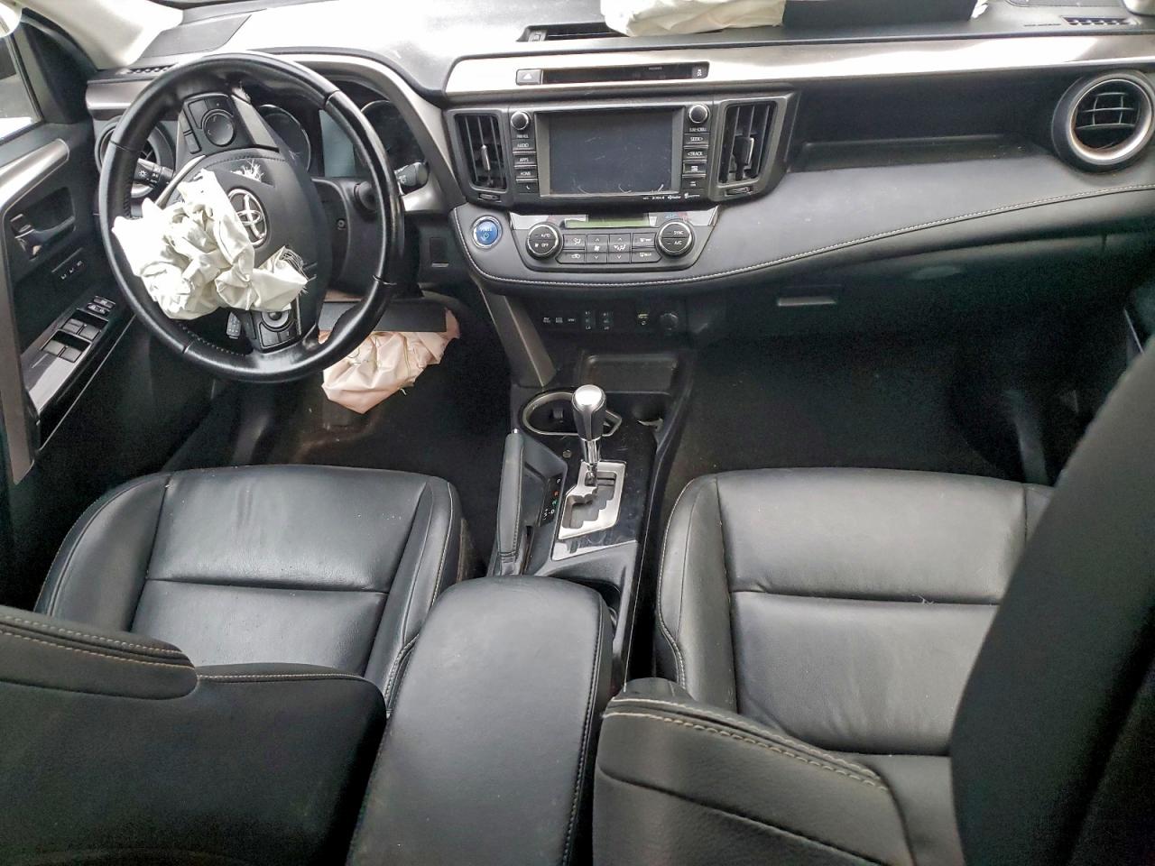 Toyota RAV4 Limited Image 8