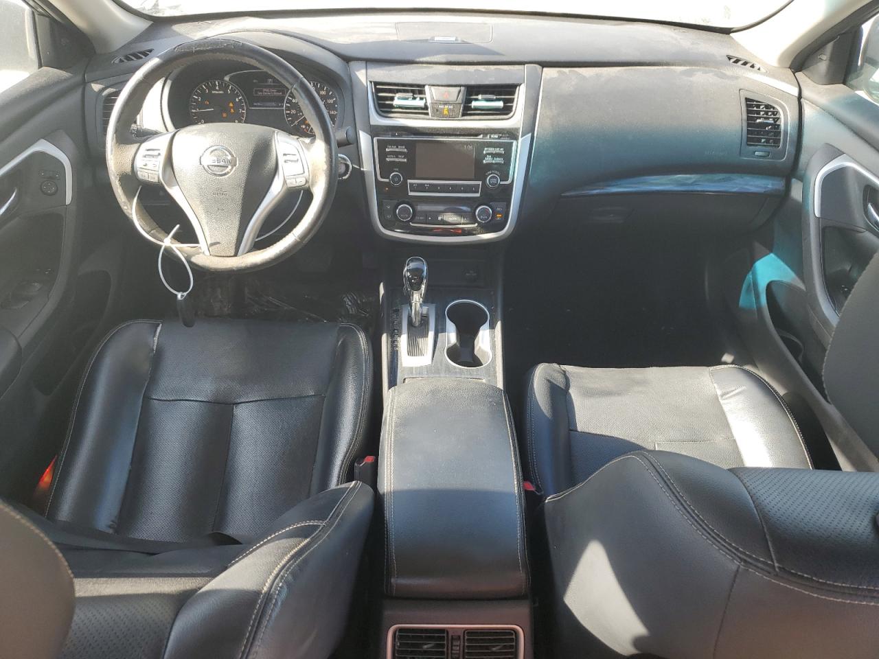 Nissan Altima 2.5 Image 12