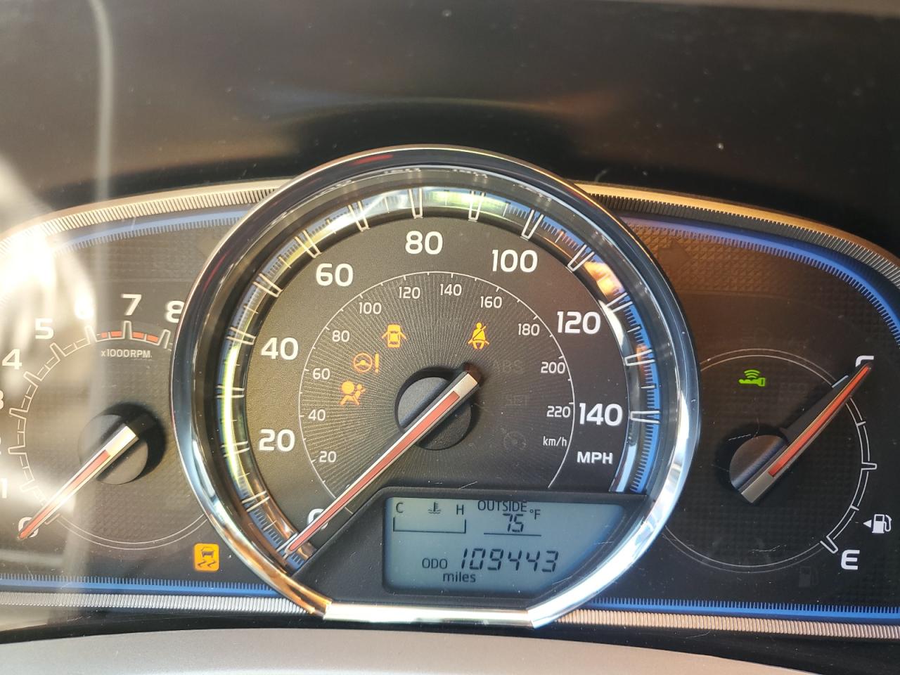 Toyota RAV4 Limited Image 5