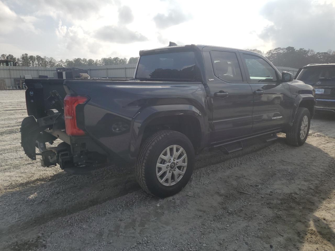 Toyota Tacoma Double Cab Image 10