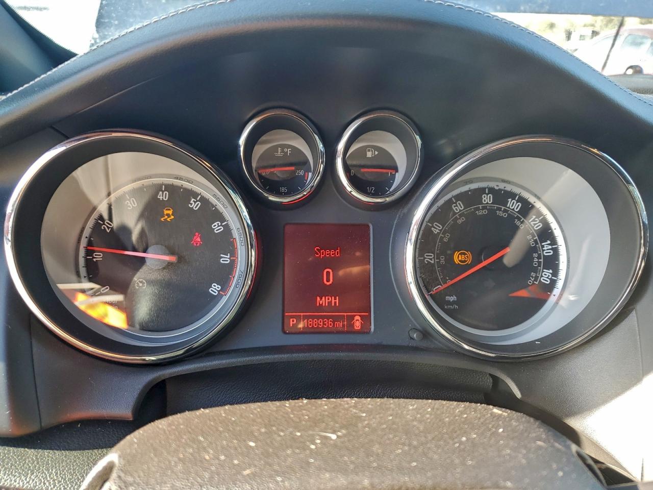 Buick Cascada Image 2