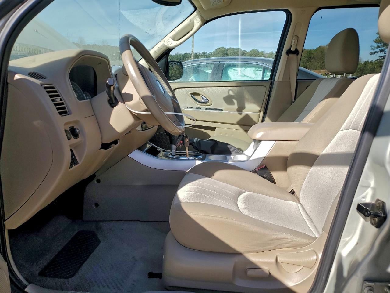 Mercury Mariner Image 10