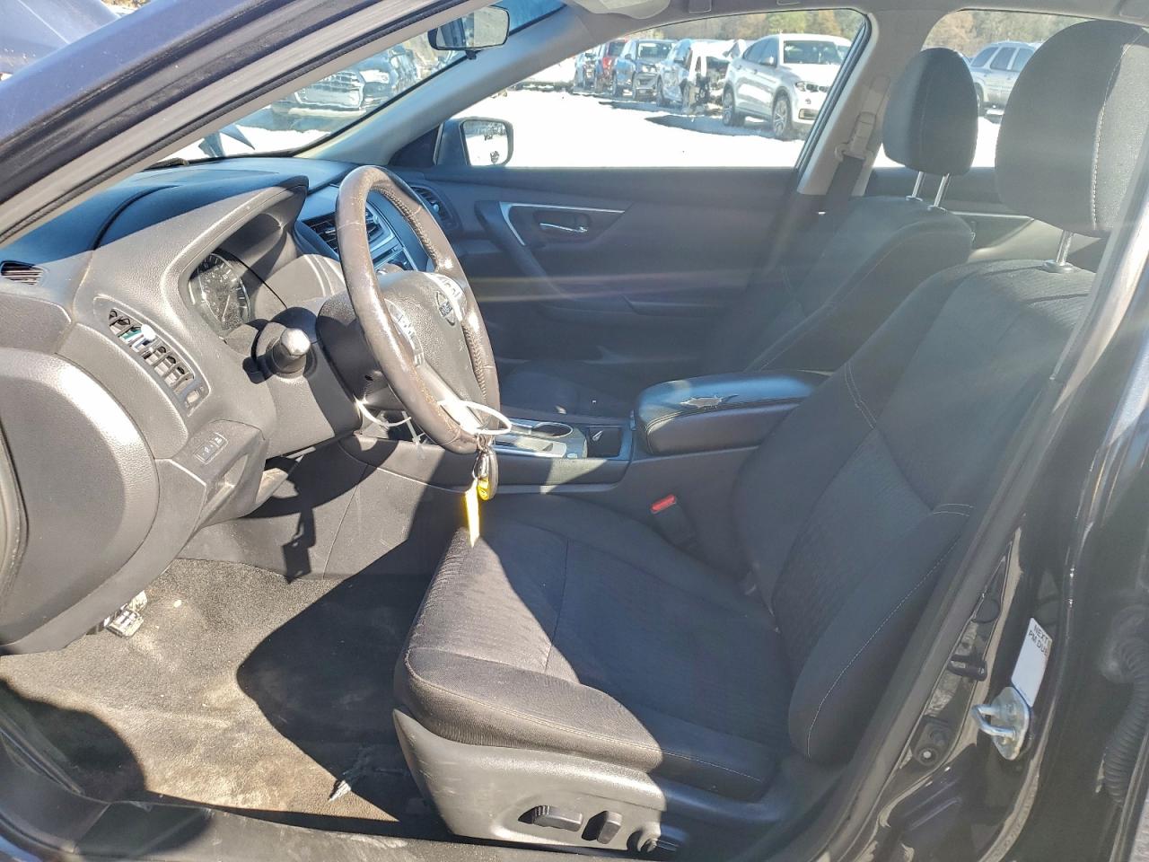 Nissan Altima 2.5 Image 8