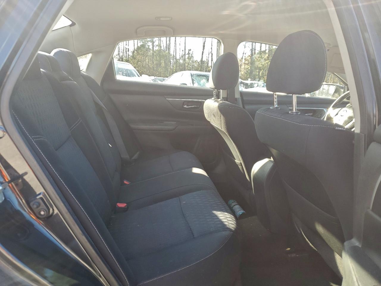 Nissan Altima 2.5 Image 2