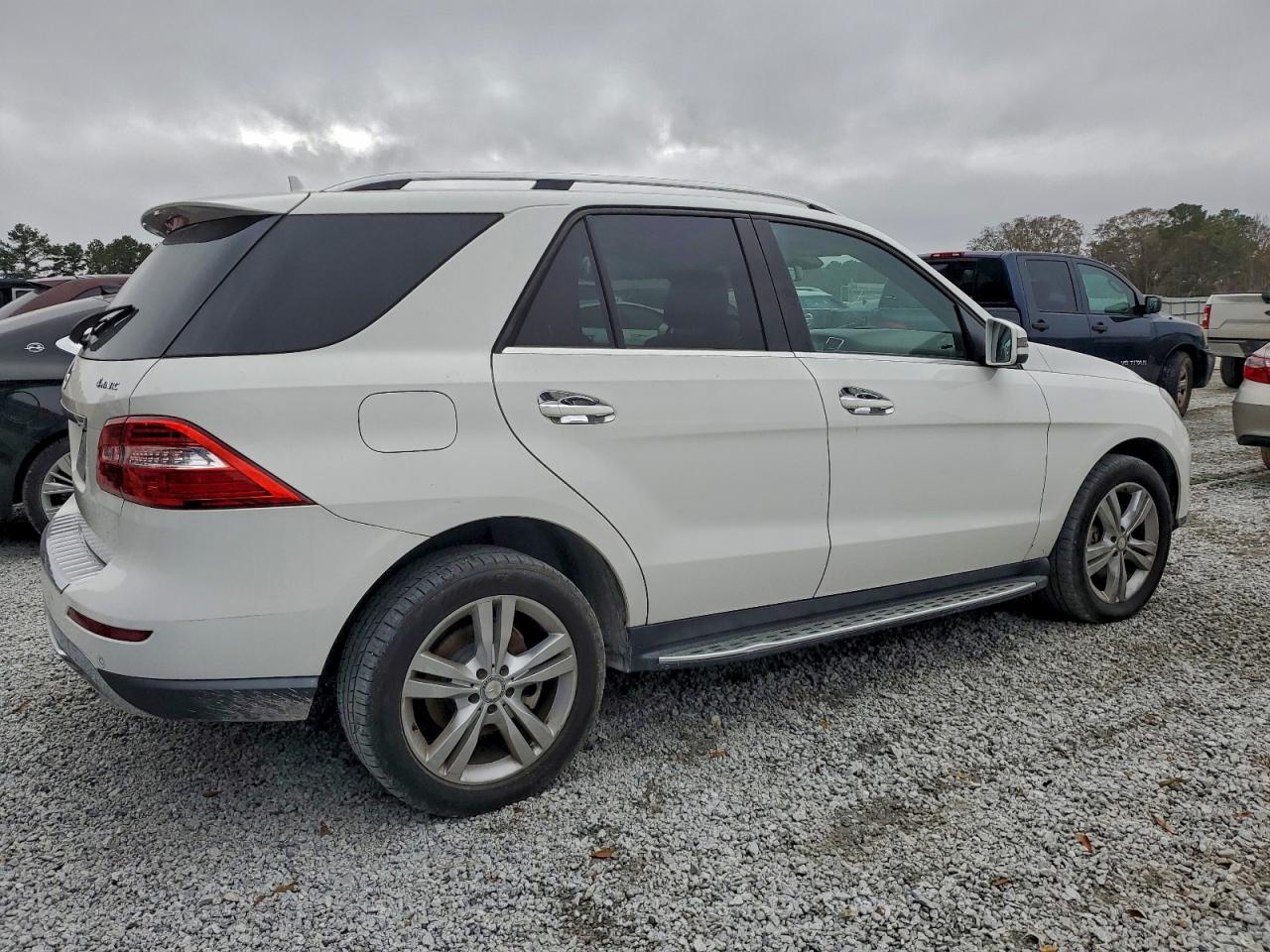 Mercedes-Benz M-Class 350 4matic Image 5