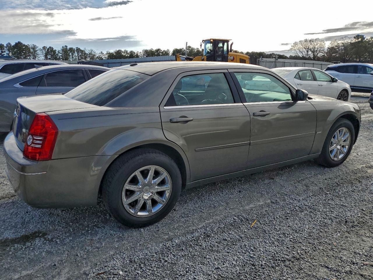Chrysler 300 Touring Image 5