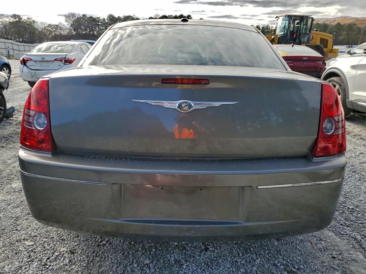 Chrysler 300 Touring Image 6
